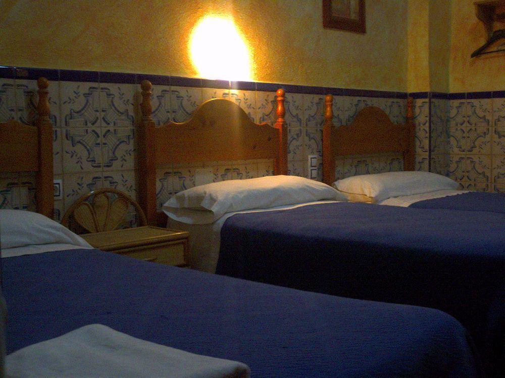 Hostal Lis Seville Luaran gambar