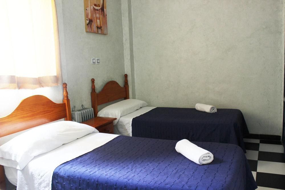 Hostal Lis Seville Luaran gambar