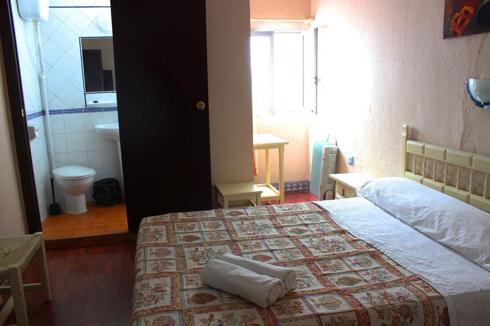 Hostal Lis Seville Luaran gambar