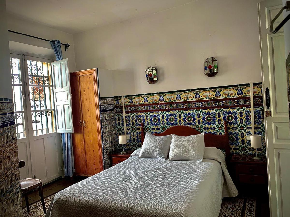 Hostal Lis Seville Luaran gambar